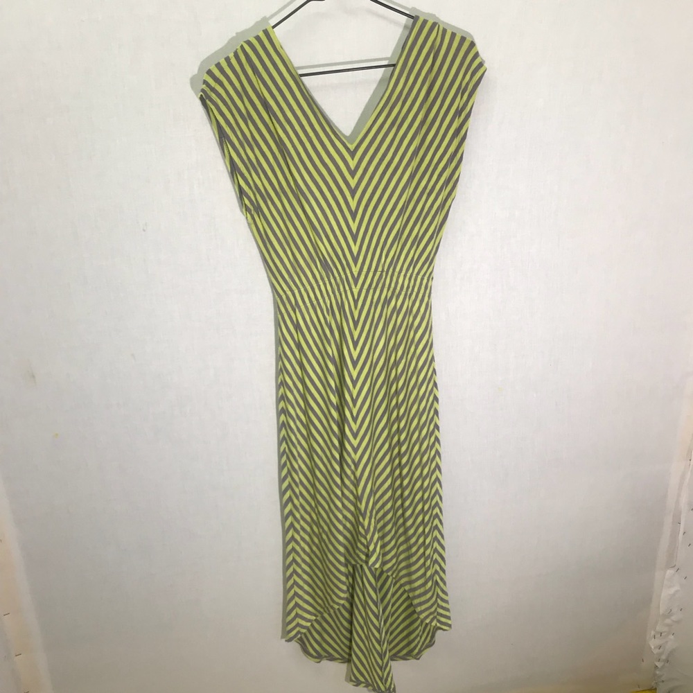 Stripped dress with front slit